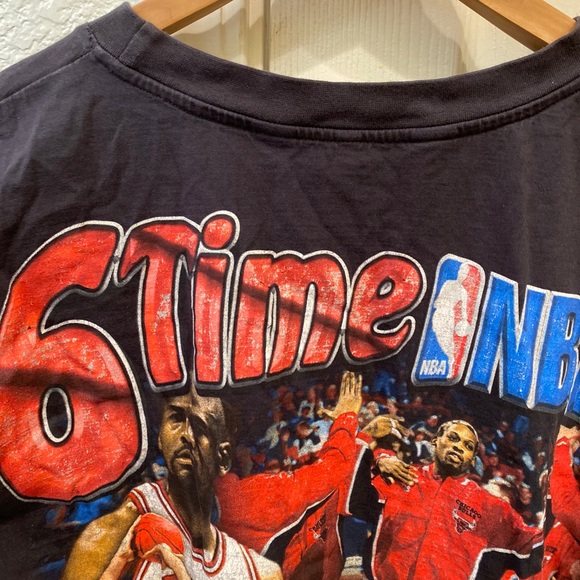 **SOLD** Marino Morwood Chicago Bulls Tee - Picture 4 of 6